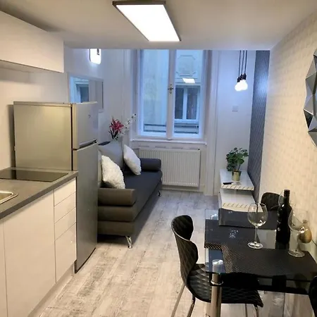 Near Corvin, Heim Pál&semmelweis Apartamento Budapest